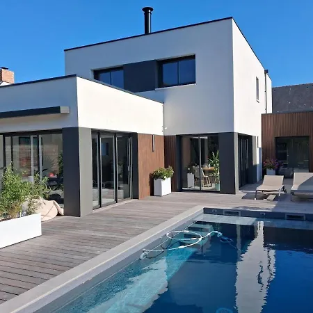 فيلة Contemporaine Avec Piscine Chauffee A Guérande